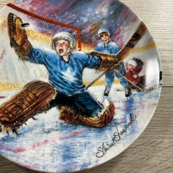 Vintage Stewart Sherwood 1990 “Goalie Save” Hockey Plate Collectable - Picture 4 of 5